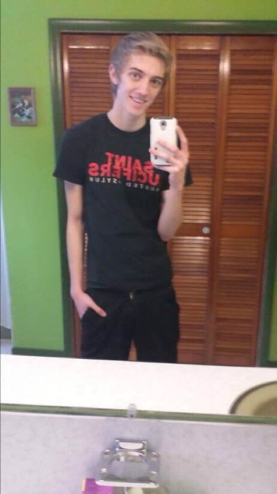 self-shots-slim-twink (1).jpg